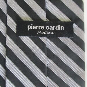 GORGEOUS PIERRE CARDIN MODERN TIE IN BLACK & GRAY COLOR STRIPED PRINT 100% AUTH.